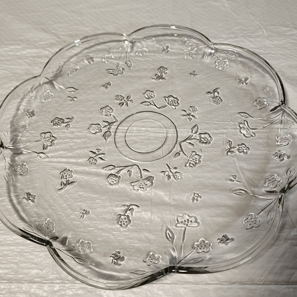Anchor Hocking Savannah pattern platter